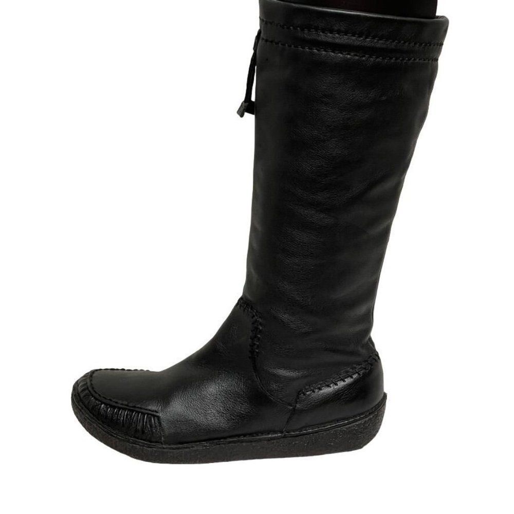 EUC SZ 7.5 Clarks Tall Boots Black Soft Leather Moccasin